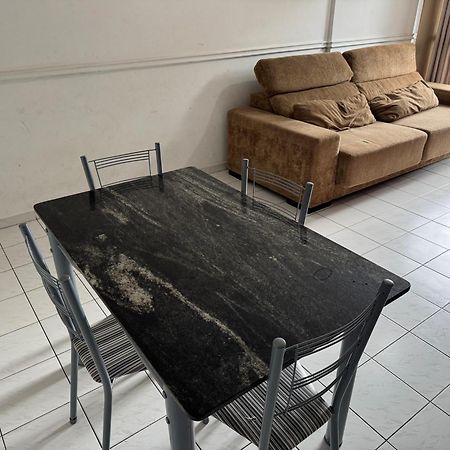Confortavel Apartamento 1 Dorm Com Piscina E Lazer グァルジャー エクステリア 写真